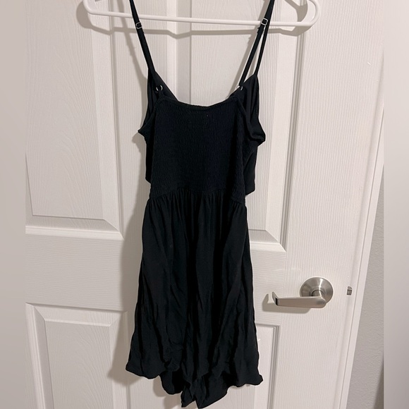Hollister black romper size M - Picture 2 of 4